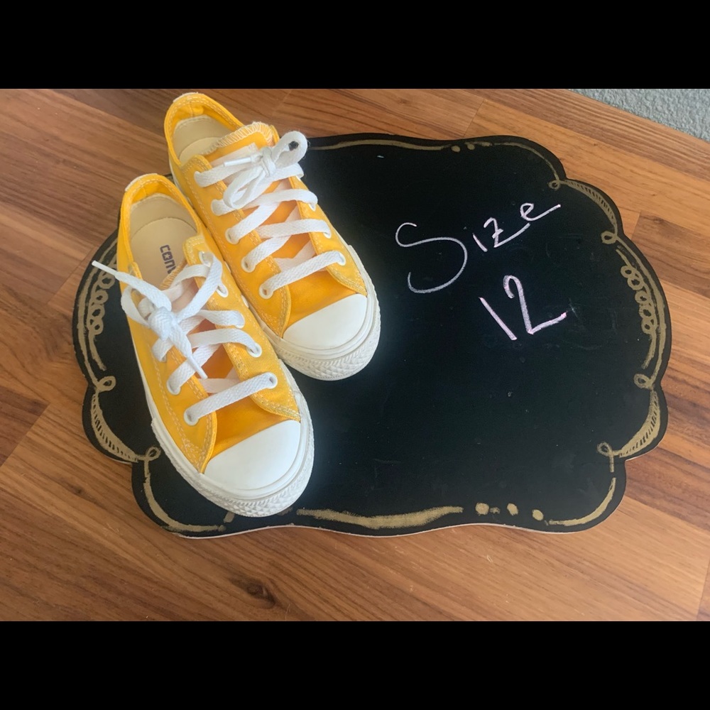 Girls shoes